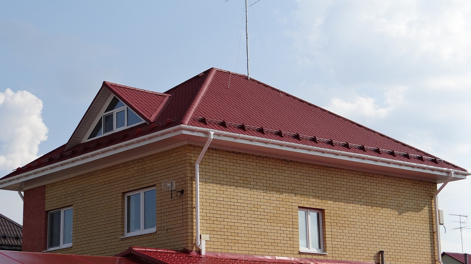 Труба водосточная 1 м Docke LUX, пломбир